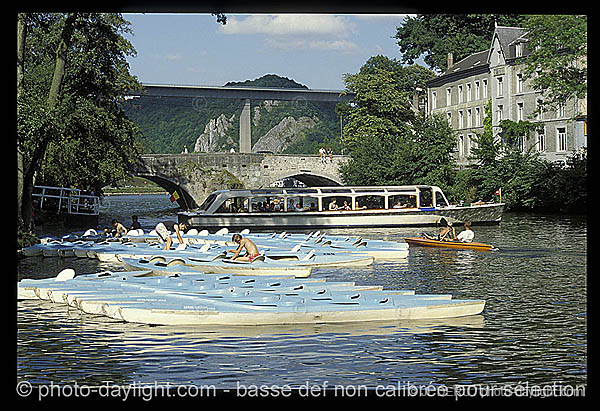 cano sur la Lesse